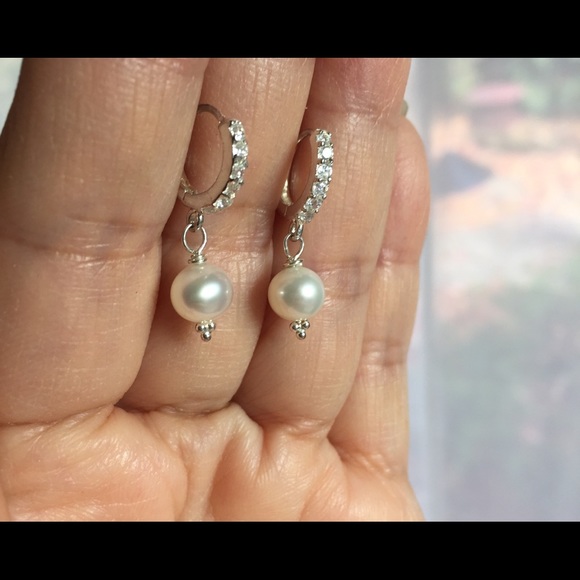 Dainty Pearl and Sterling Silver Earrings - Picture 5 of 5